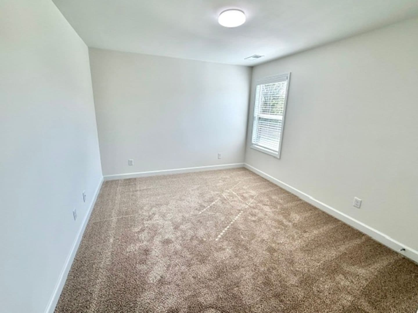 Somerville House: 105 Summer Rose Ln