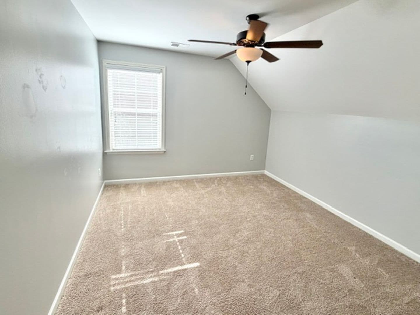 Memphis Apartment: 7599 Glen Creek Lane