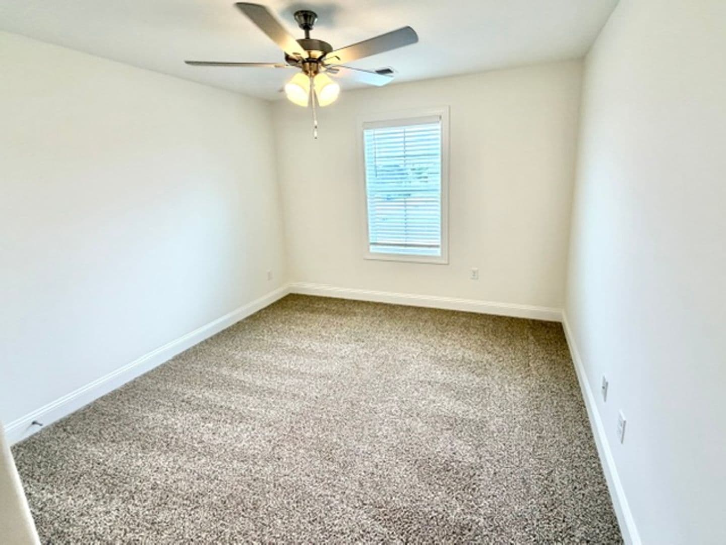 Olive Branch Apartment: 5317 Aylesbury Lane