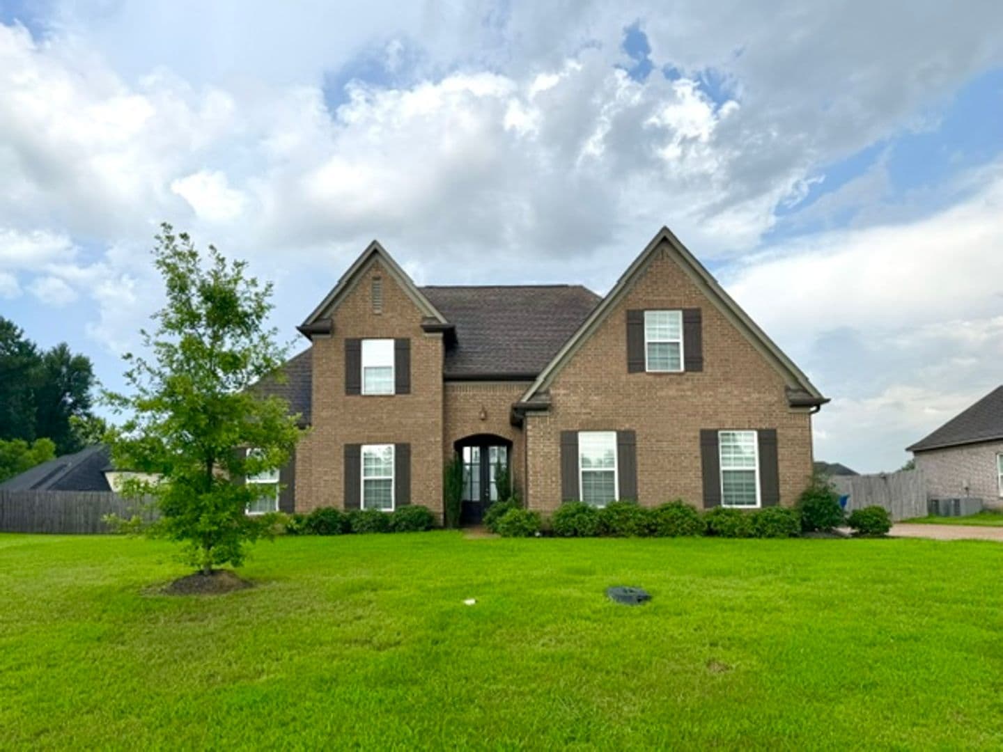 Olive Branch Apartment: 8618 Ainsley Cove