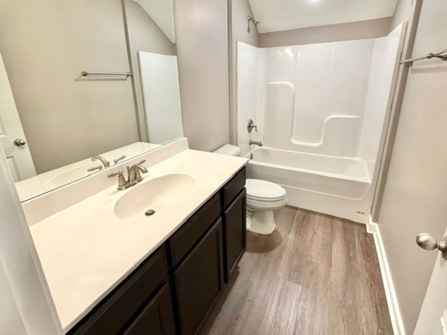 Byhalia Apartment: 45 Winston Cove North