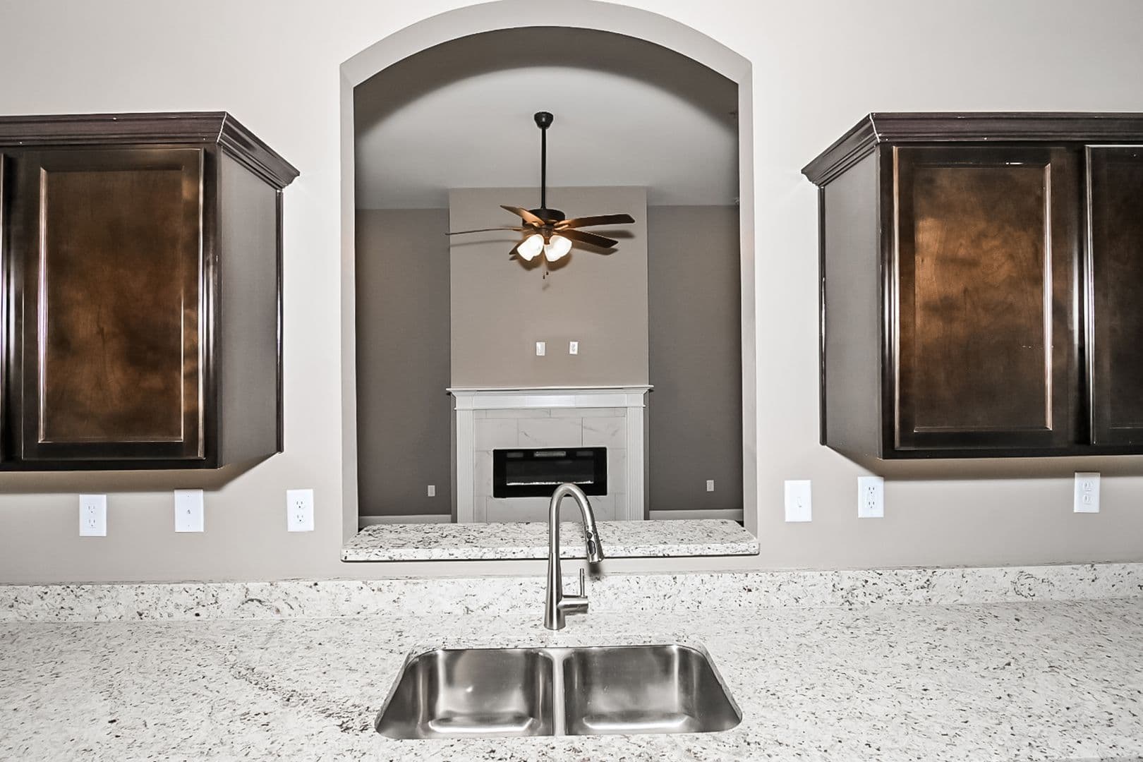 Olive Branch Apartment: 8886 Glen Circle