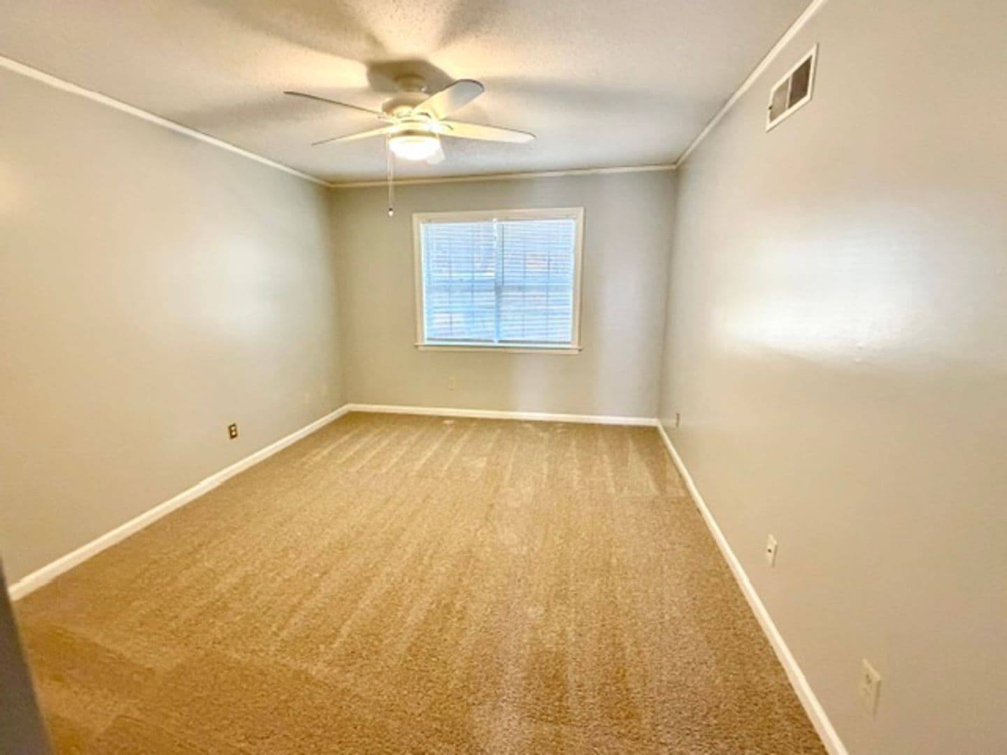 Bartlett Apartment: 5712 Robin Hop Lane