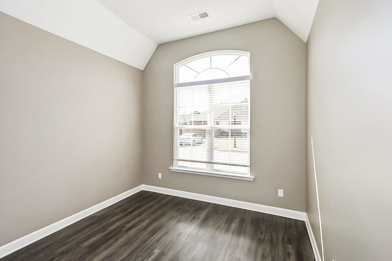 Olive Branch Apartment: 8886 Glen Circle