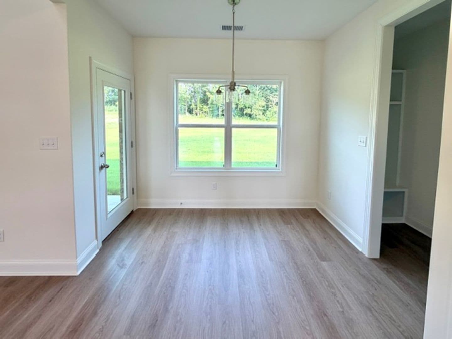 Olive Branch House: 7422 Newbury Dr