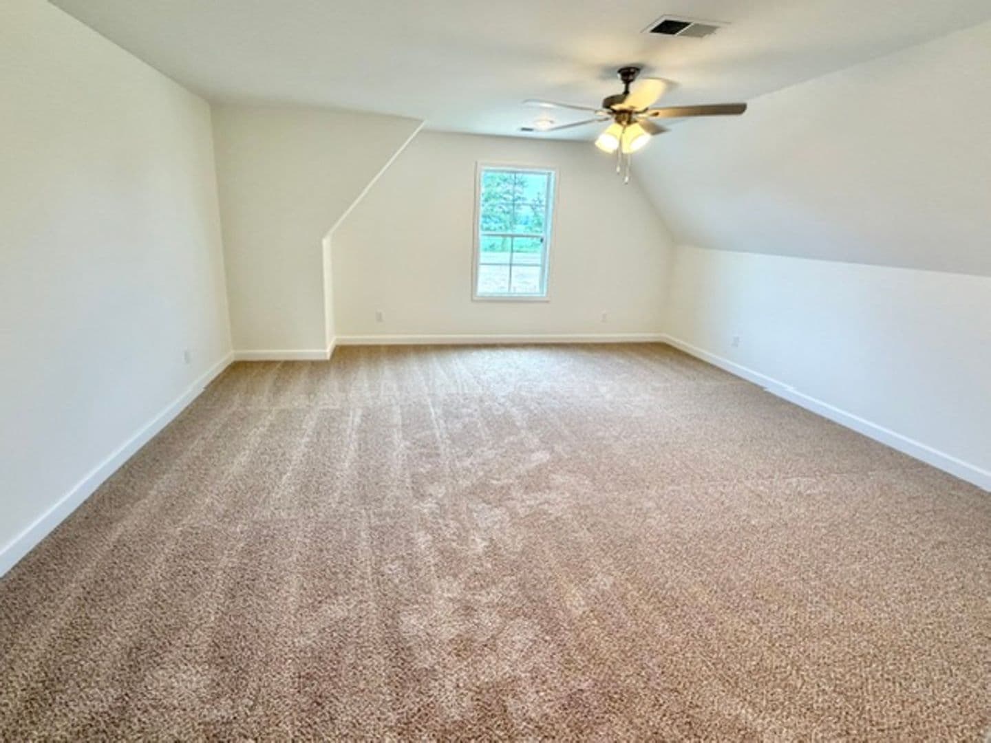 Somerville Apartment: 155 Summer Rose Ln