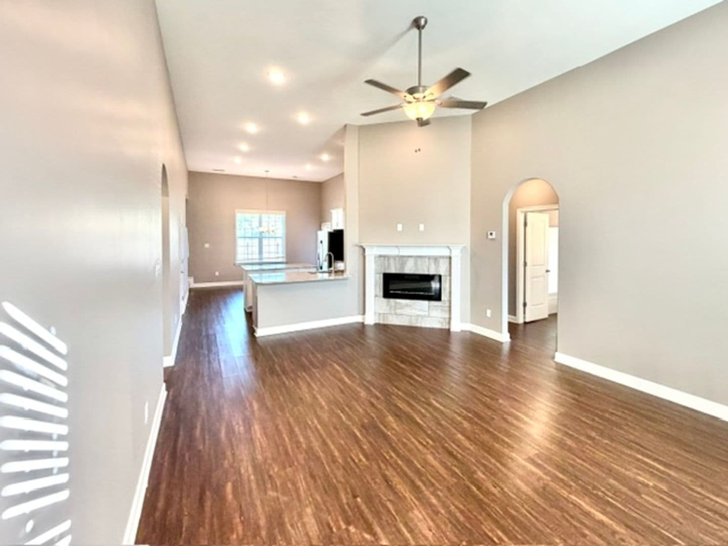 Horn Lake Apartment: 5726 Matthew Drive