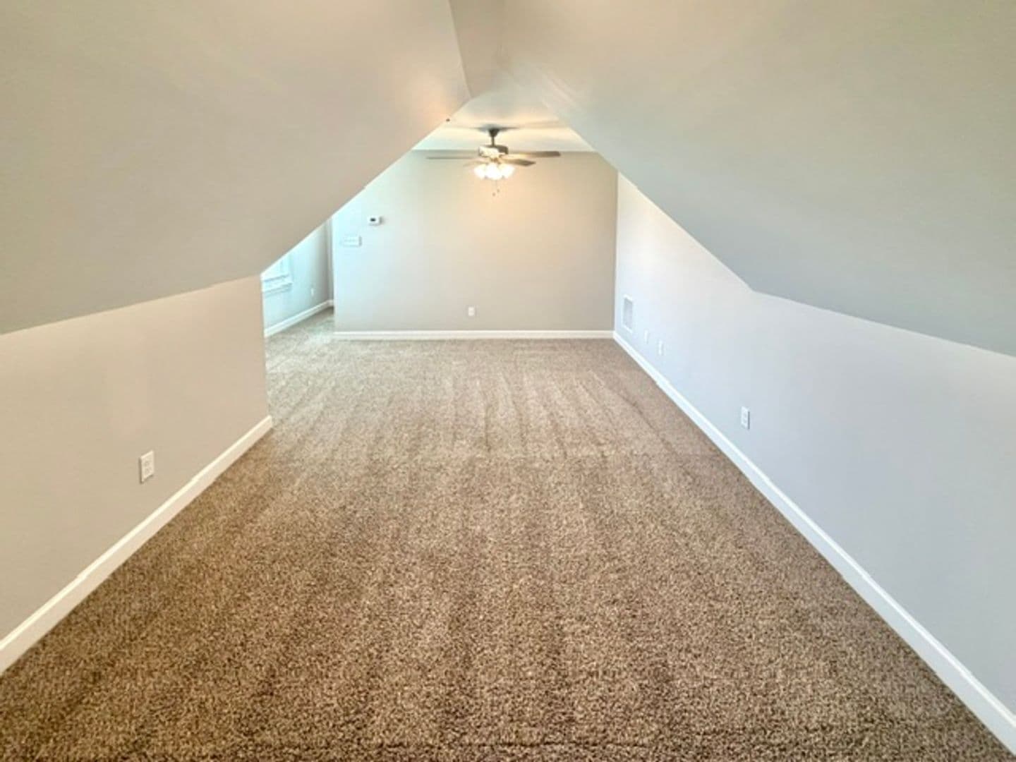 Somerville Apartment: 305 Azalea Drive