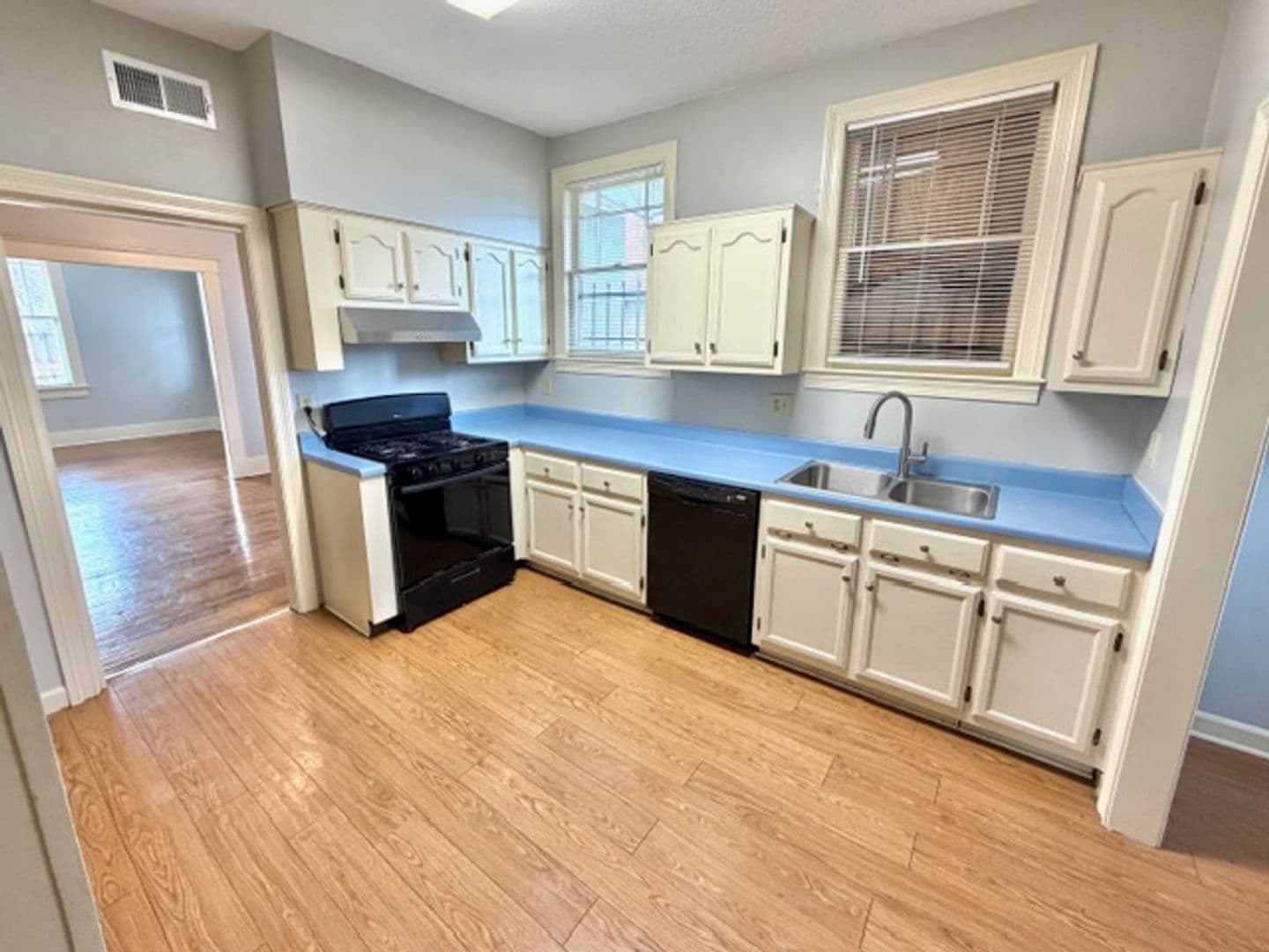 Memphis Apartment: 2532 Sam Cooper