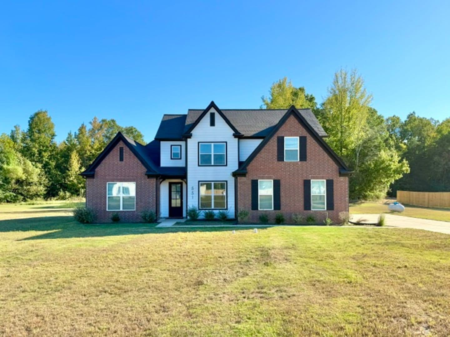 Byhalia Apartment: 551 Centerline Roper Loop