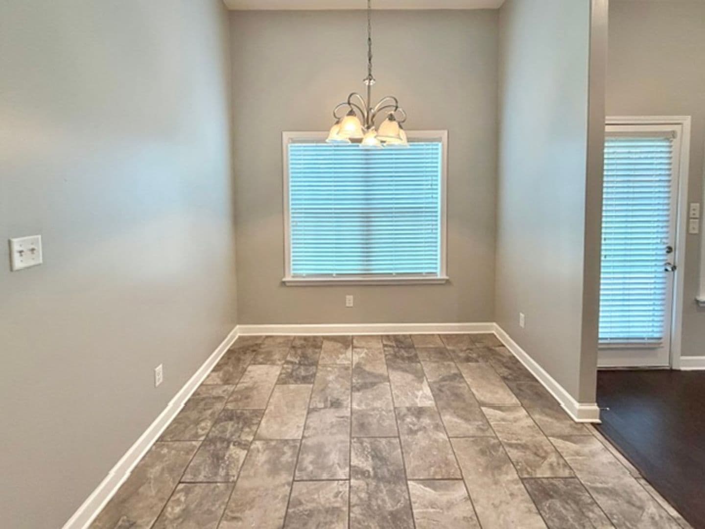 Olive Branch Apartment: 8618 Ainsley Cove