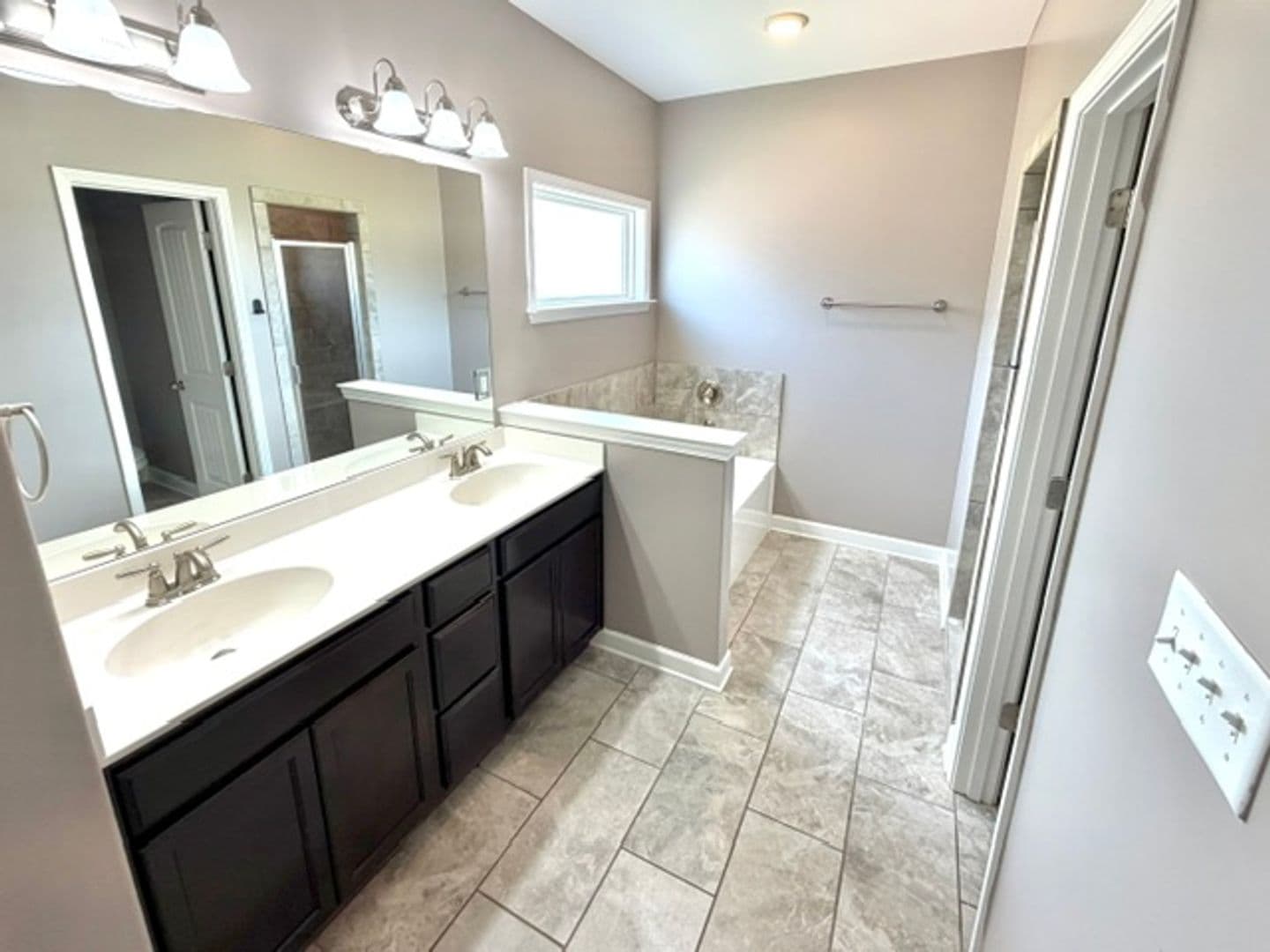 Olive Branch Apartment: 8602 Tanasi Cove