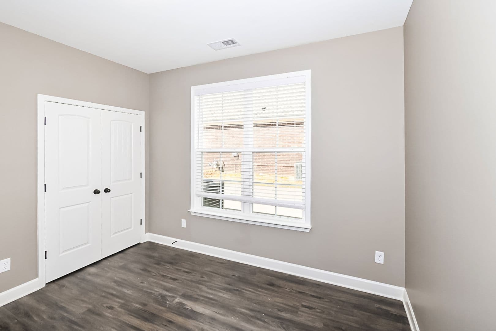 Olive Branch Apartment: 8886 Glen Circle