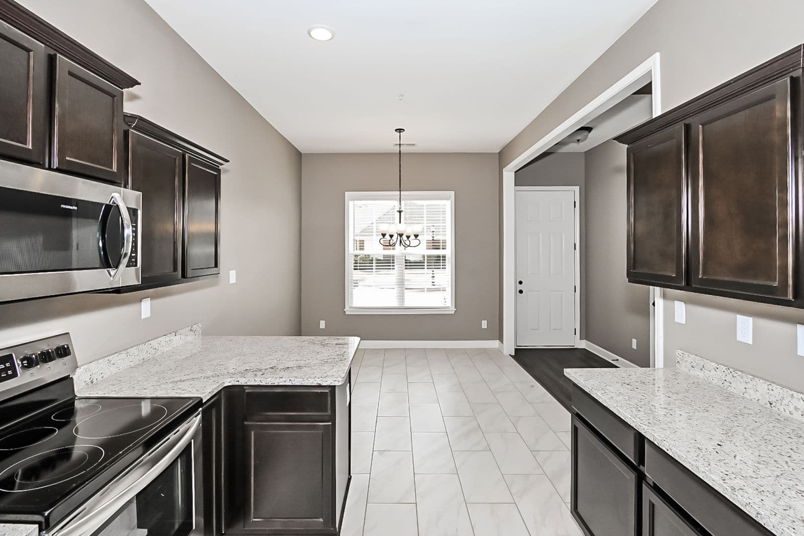Olive Branch Apartment: 8886 Glen Circle
