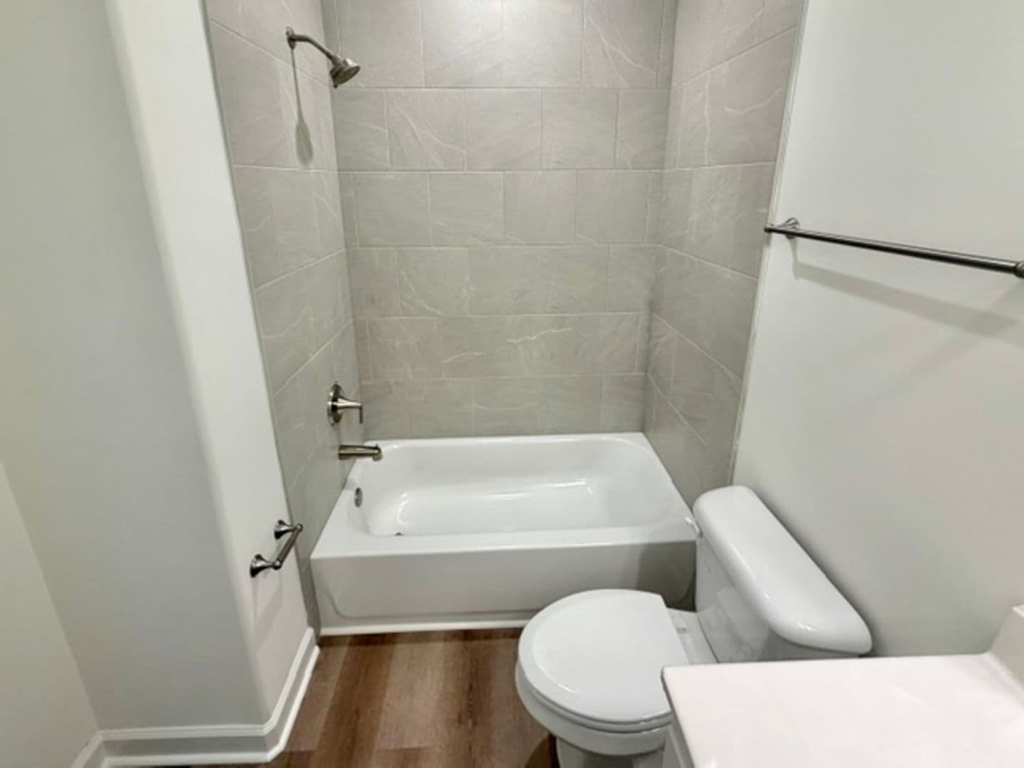 Olive Branch Apartment: 10370 May Flowers St