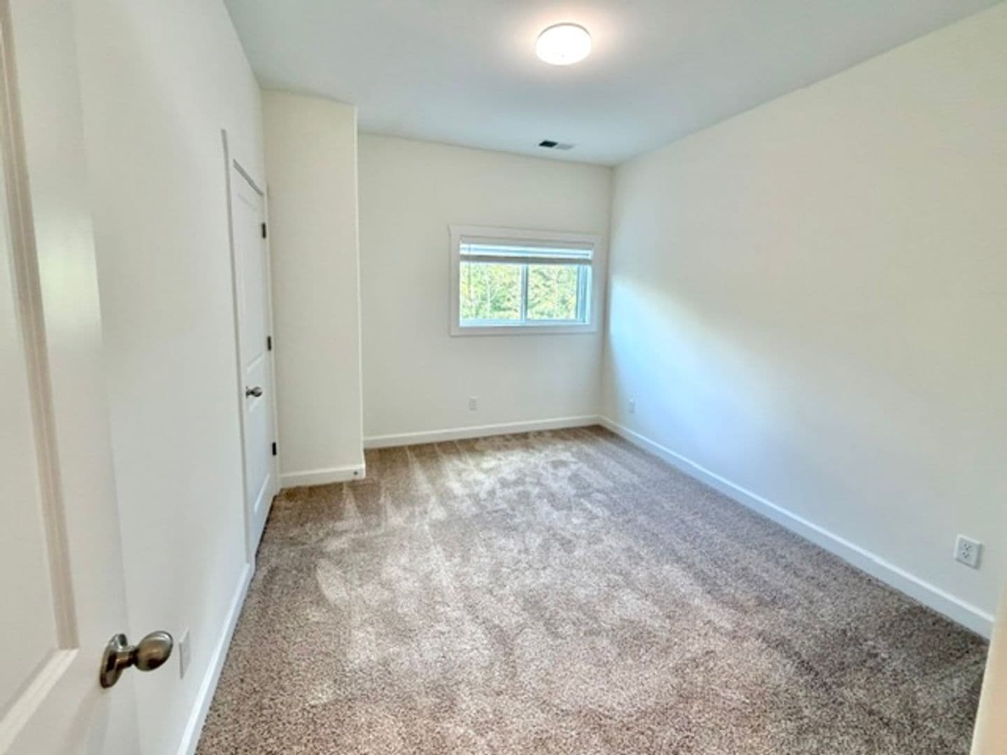 Olive Branch Apartment: 10376 May Flowers St
