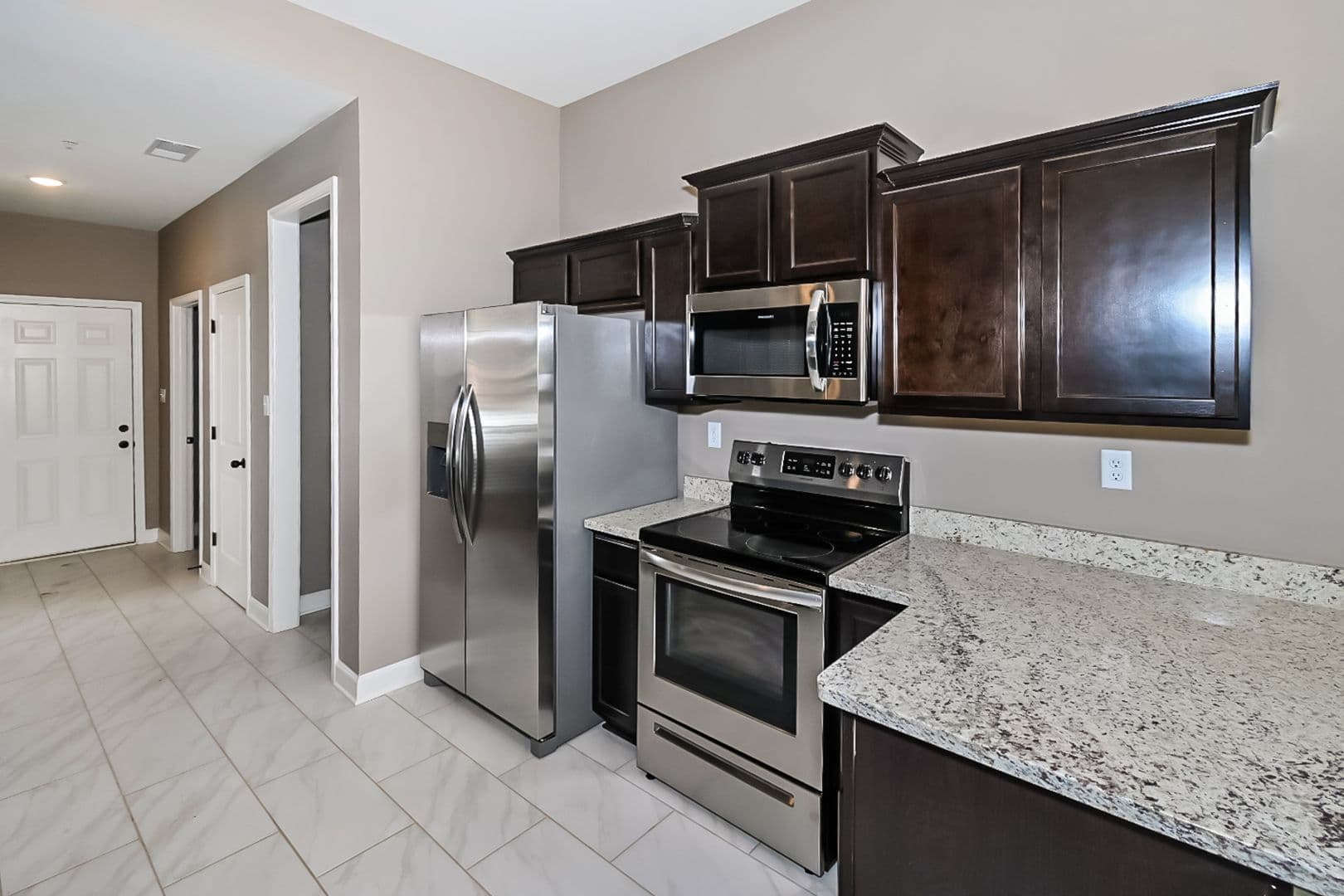 Olive Branch Apartment: 8886 Glen Circle