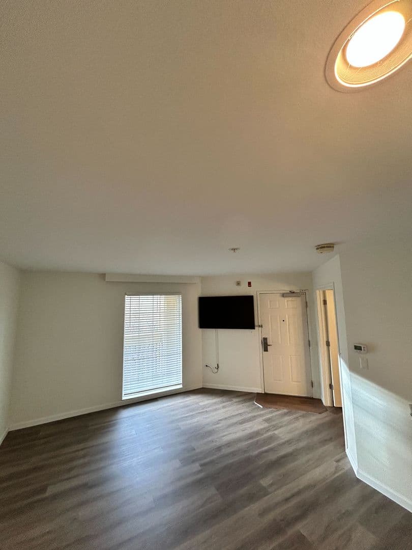 Bridgewater Apartment: 530 US-22