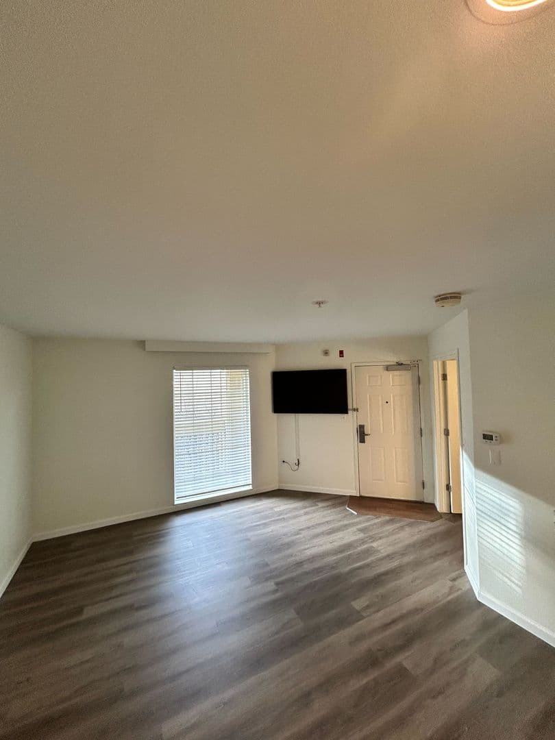 Bridgewater Apartment: 530 US-22