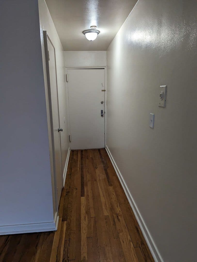 Syracuse Apartment: 607 Robinson Street