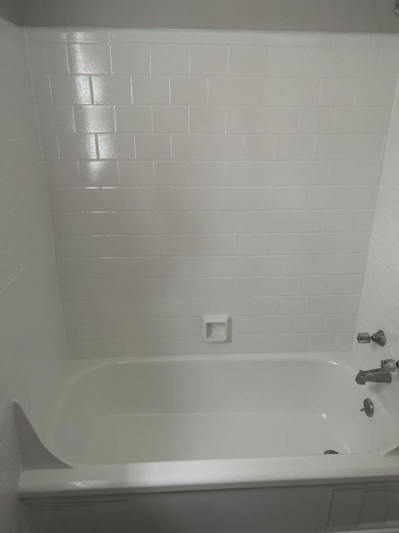 Syracuse Apartment: 300 Mains Ave