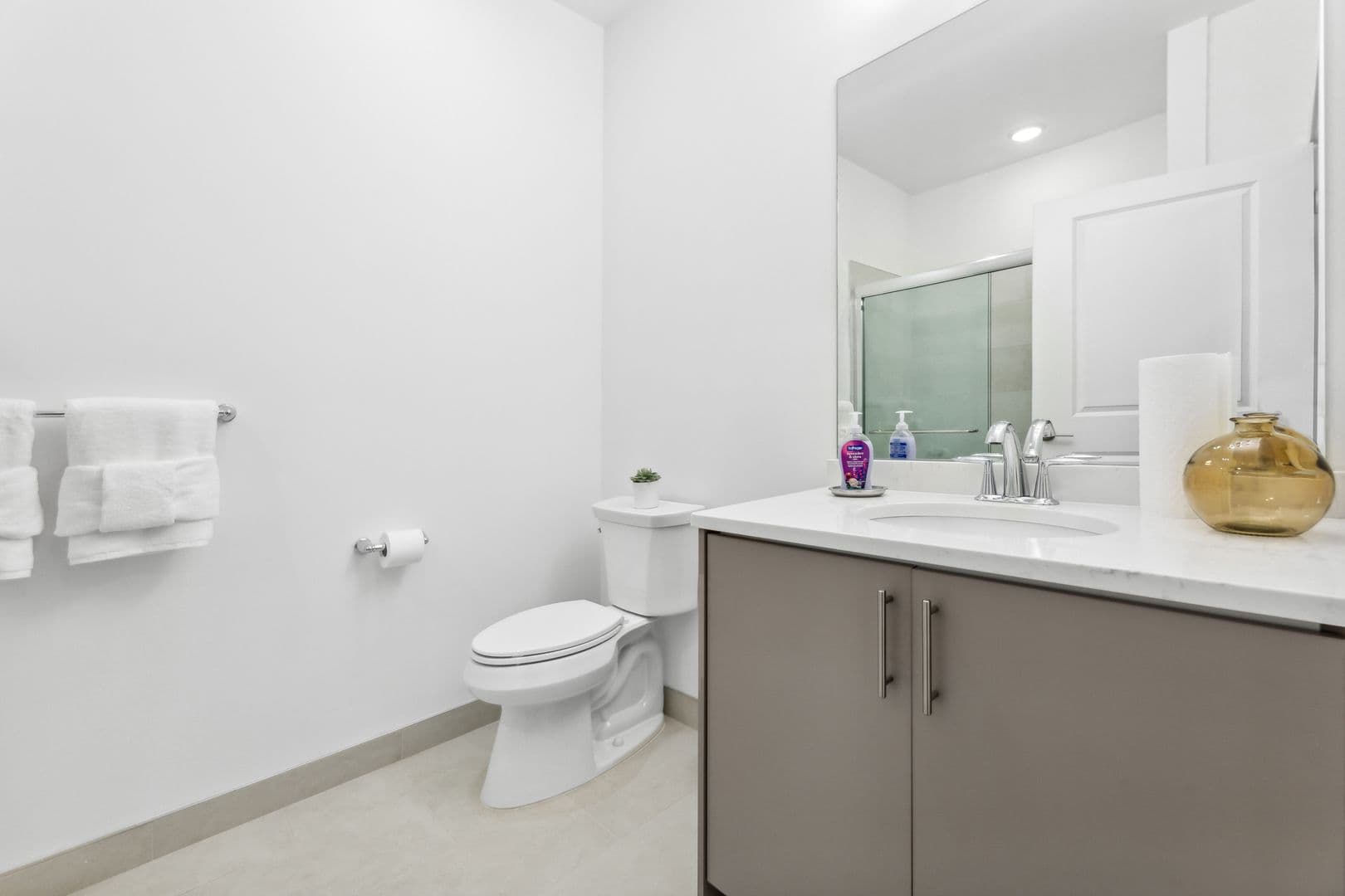 Garfield Apartment: 99 Passaic Street