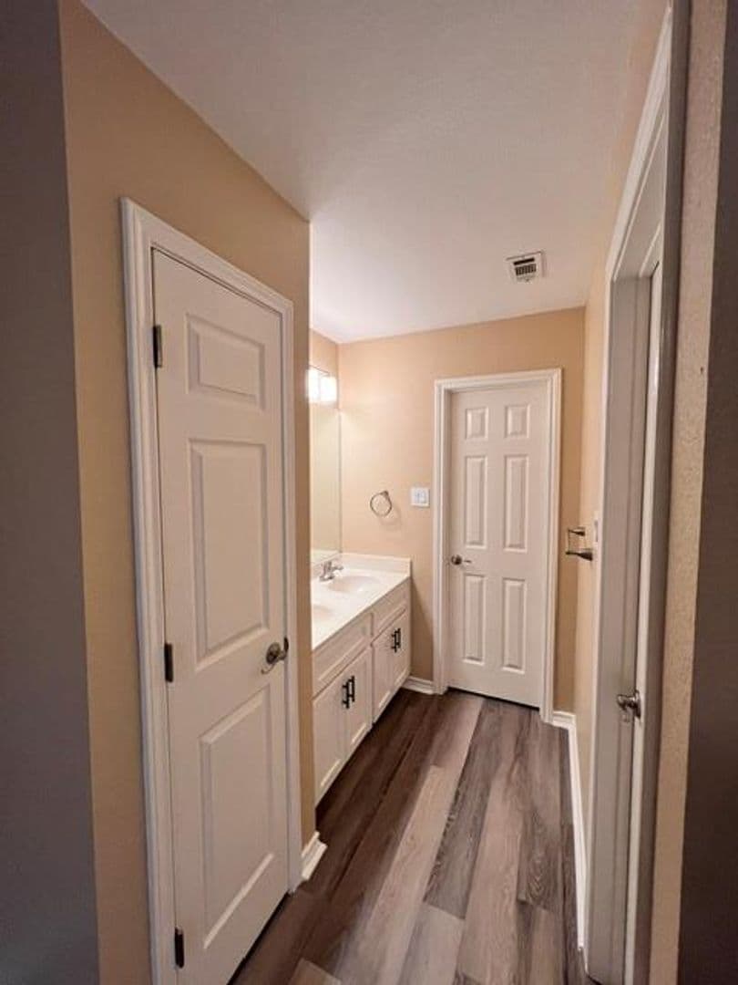 Austin House: 13330 Water Oak Lane, Unit A
