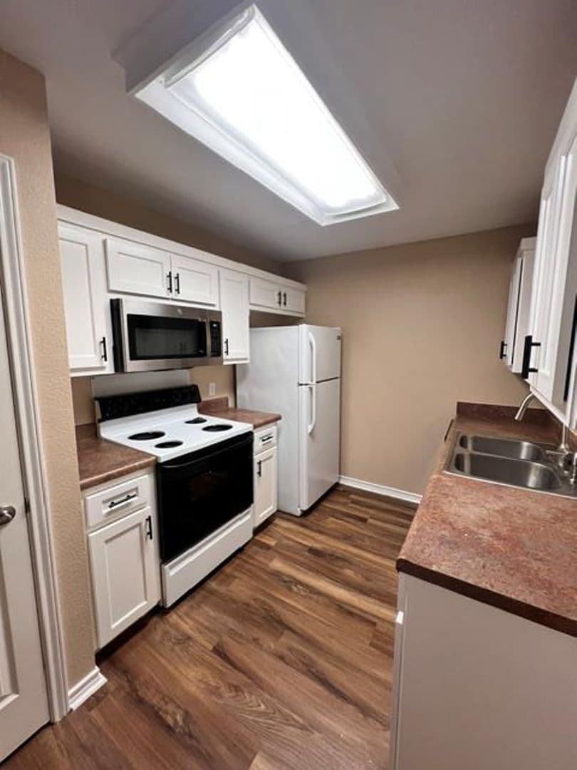 Austin House: 13330 Water Oak Lane, Unit A