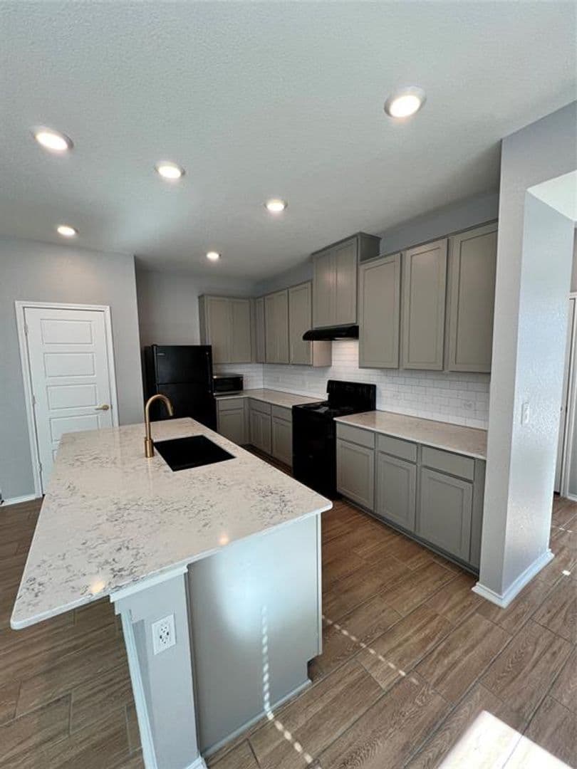 Del Valle House: 6516 Carriage Pines Drive