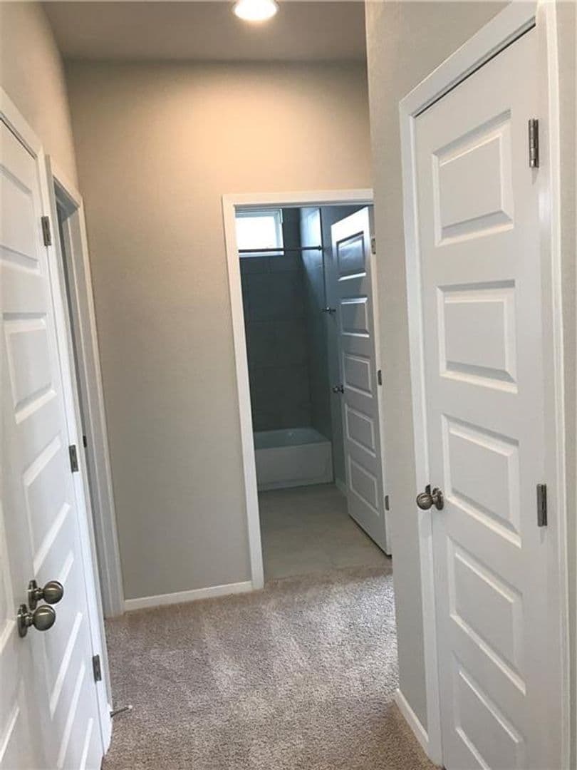 Kyle House: 1353 Goforth Rd