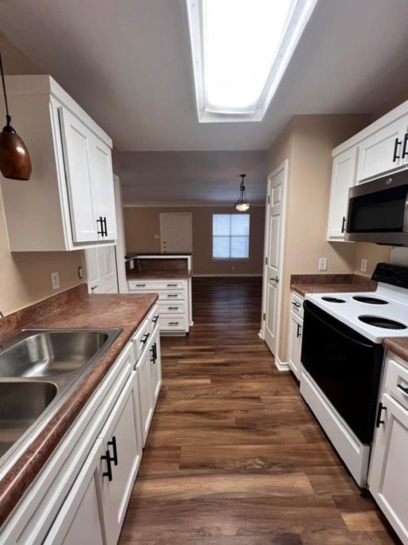 Austin House: 13330 Water Oak Lane, Unit A