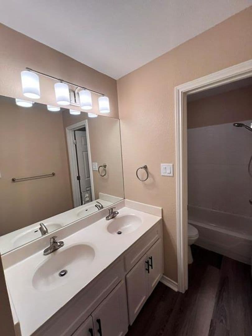 Austin House: 13330 Water Oak Lane, Unit A