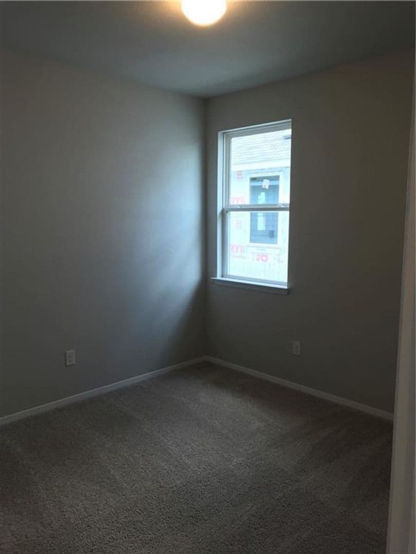 Kyle House: 1353 Goforth Rd