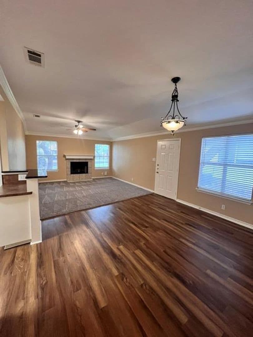 Austin House: 13330 Water Oak Lane, Unit A