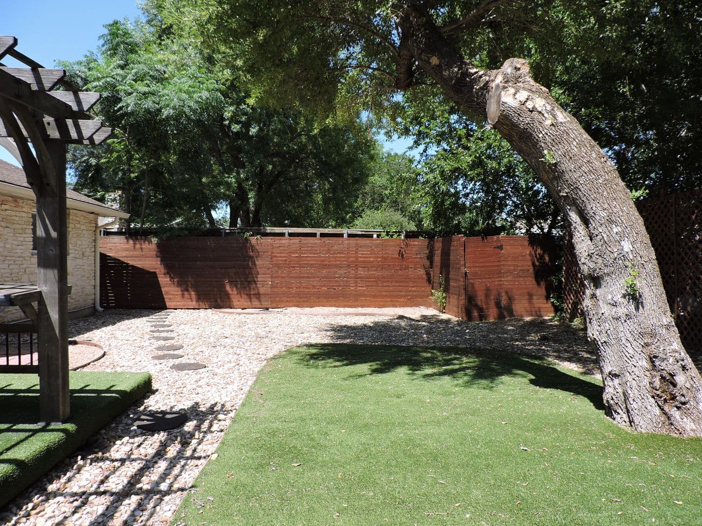 Austin House: 1625 Chippeway Lane