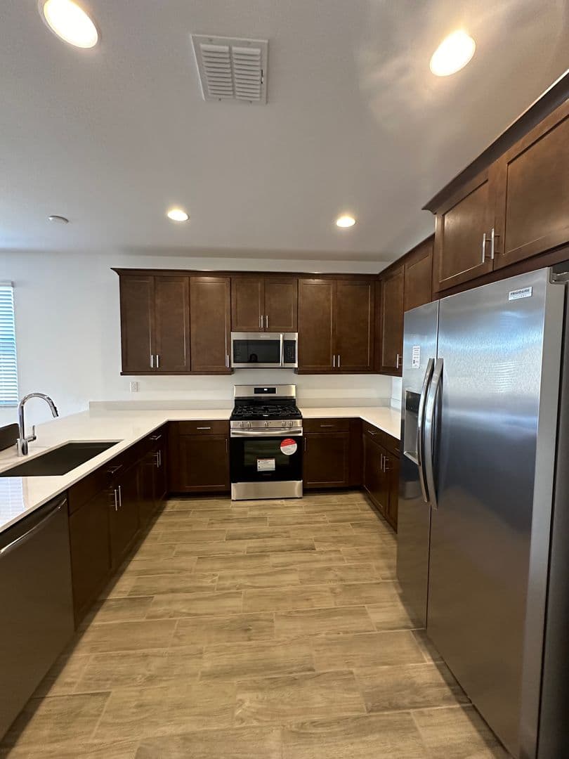 PHOENIX House: 3228 W MORNING VISTA LN