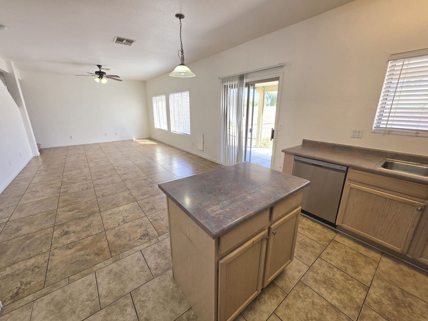 SAN TAN VALLEY House: 30469 N PLANTATION DR