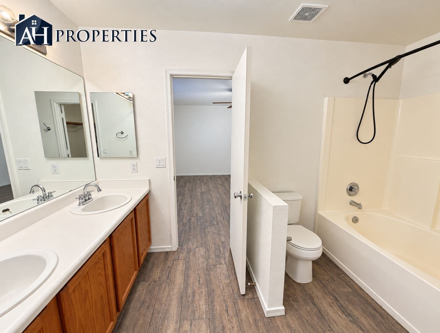 SURPRISE House: 16723 N 113TH LN
