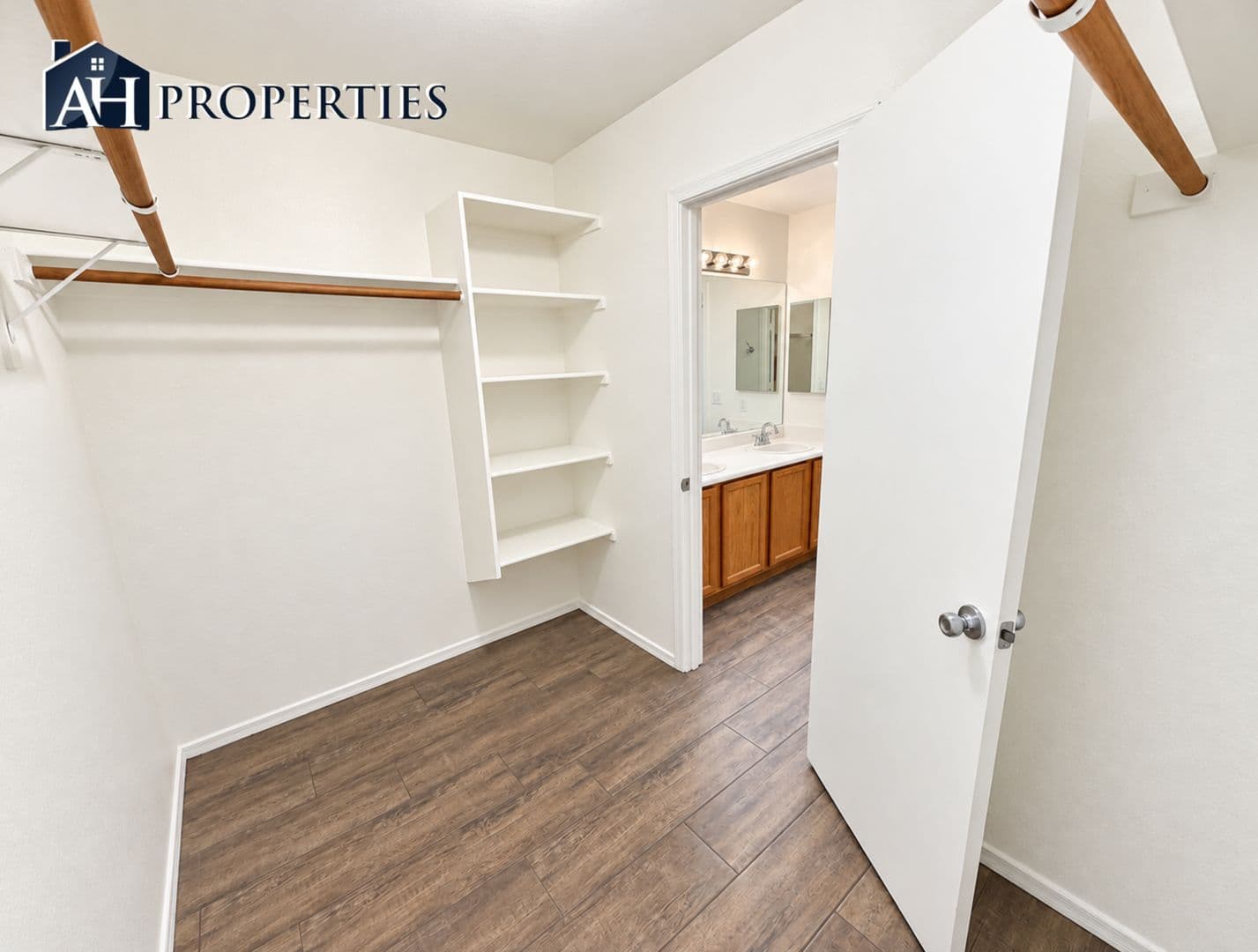 SURPRISE House: 16723 N 113TH LN