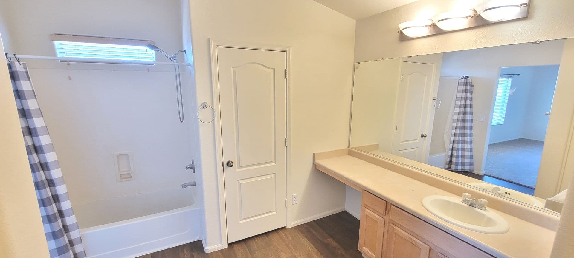 SAN TAN VALLEY House: 306 W HEREFORD DR