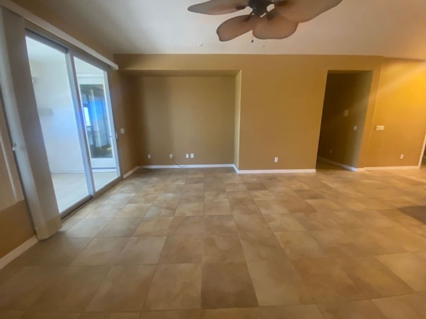 SAN TAN  VALLEY House: 504 W TWIN PEAKS