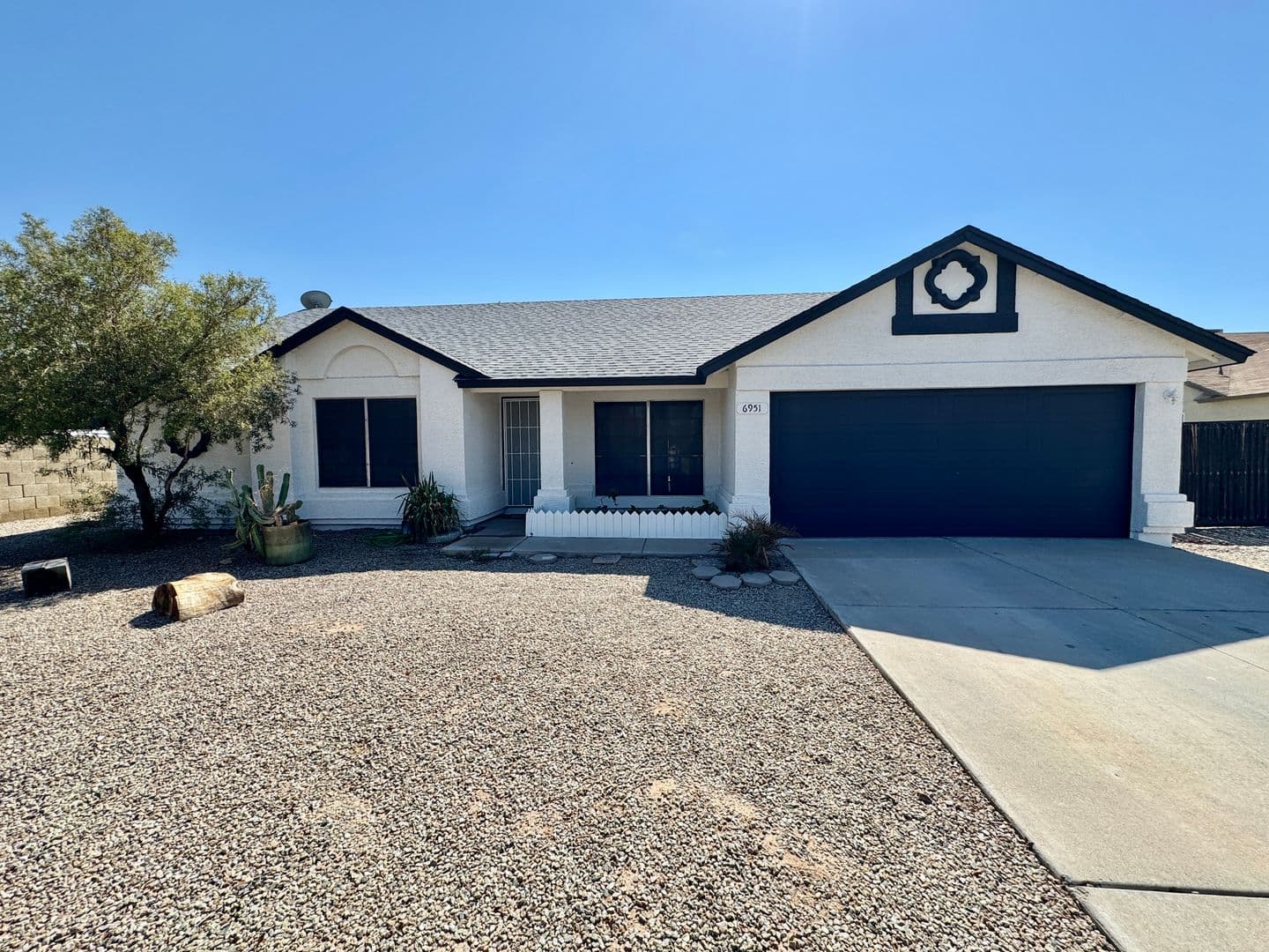 PEORIA House: 6951 W CHERYL DR