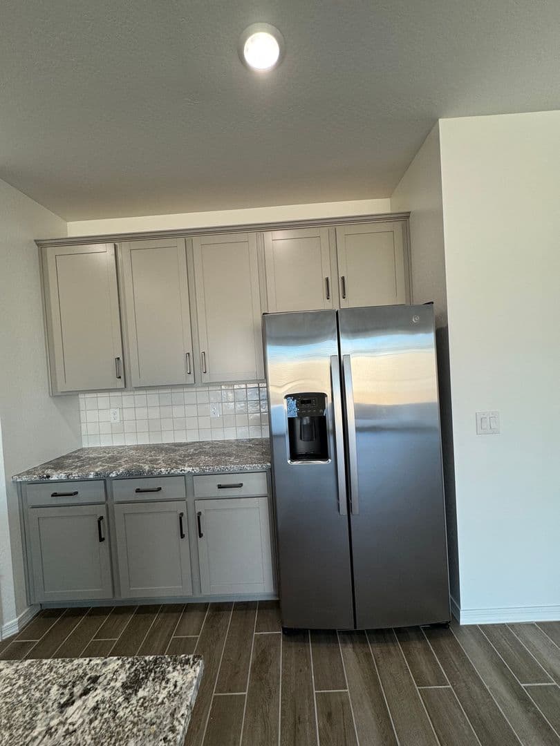 PEORIA House: 7606 W SMOKETREE DR