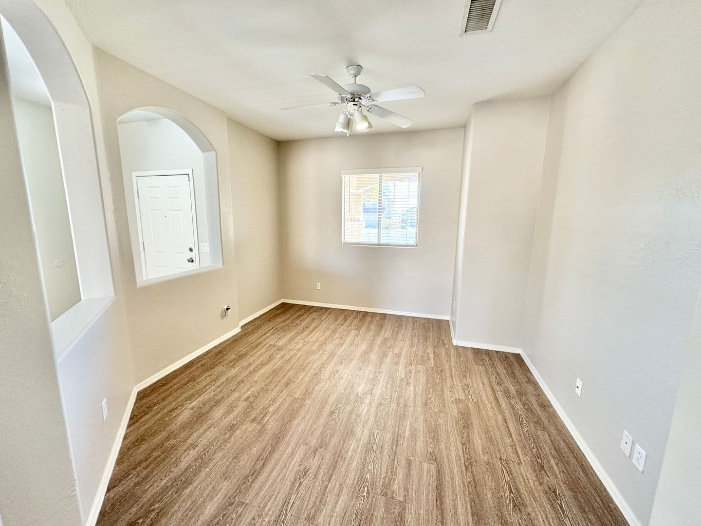 SURPRISE House: 17014 W BRIDLINGTON LN