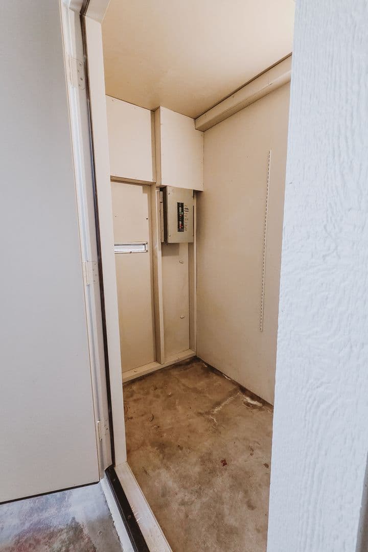 MESA House: 861 N REVERE #E