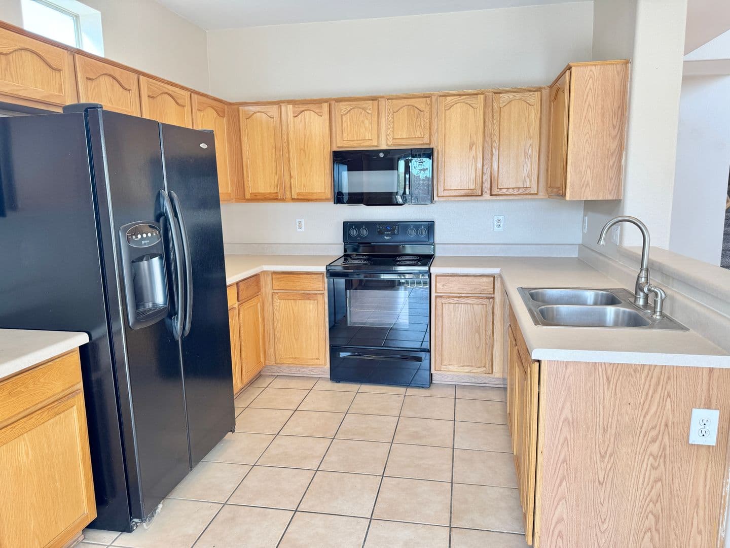 AVONDALE House: 1941 N 107TH DR
