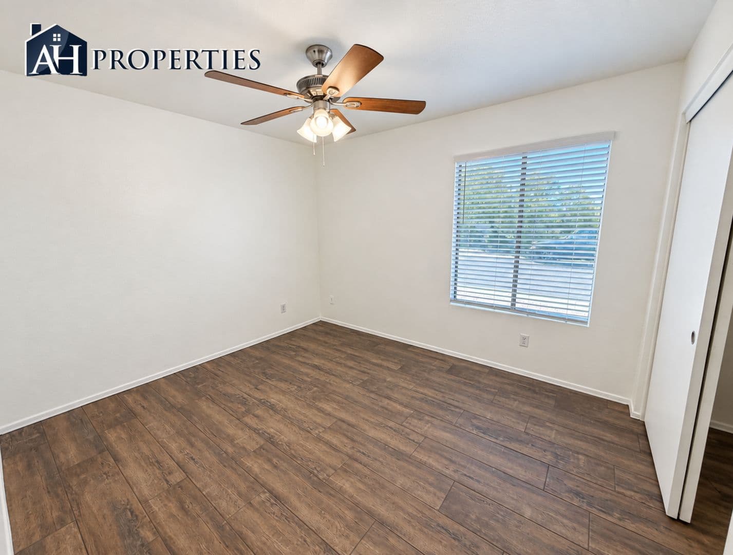 SURPRISE House: 16723 N 113TH LN