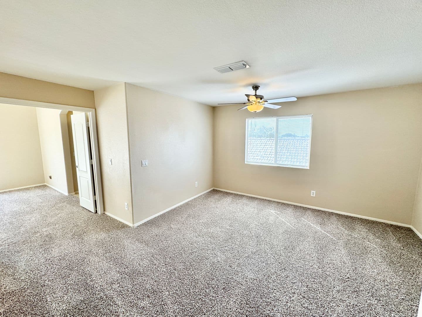 AVONDALE House: 1941 N 107TH DR