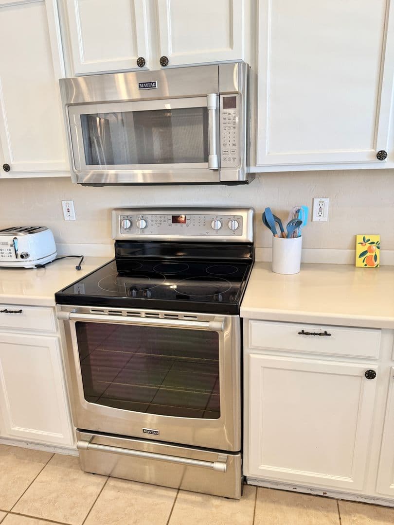 PEORIA House: 14971 N 88TH LN