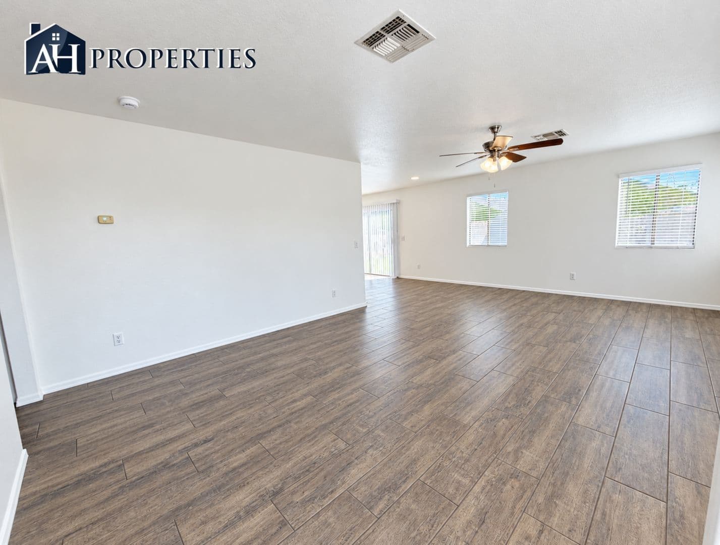 SURPRISE House: 16723 N 113TH LN